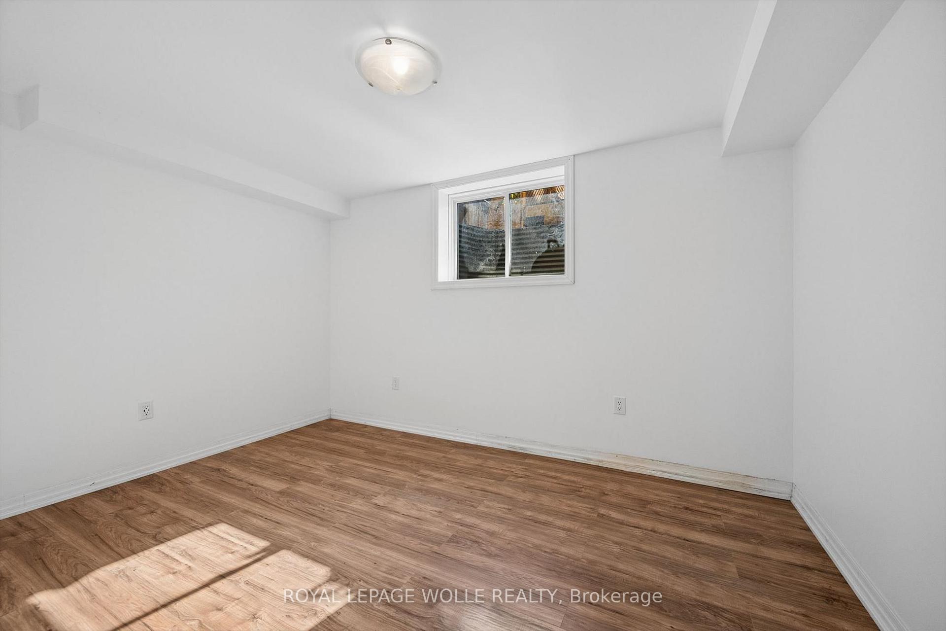 Photo 29 of 75 Isaac Street, Woolwich, Elmira — HOMEH