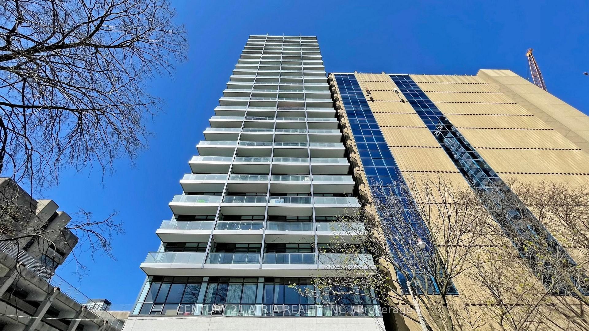 Photo 2 of Unit 1003, 210 Simcoe Street, Toronto, Kensington-Chinatown — HOMEH