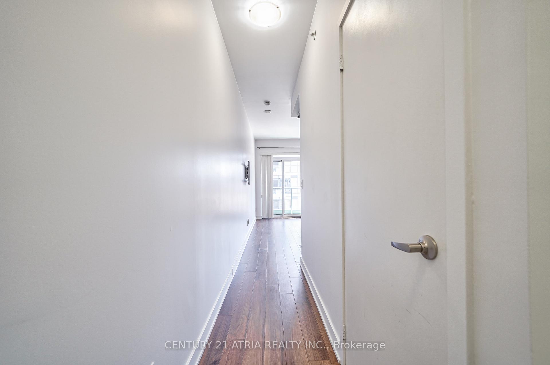 Photo 10 of Unit 1003, 210 Simcoe Street, Toronto, Kensington-Chinatown — HOMEH
