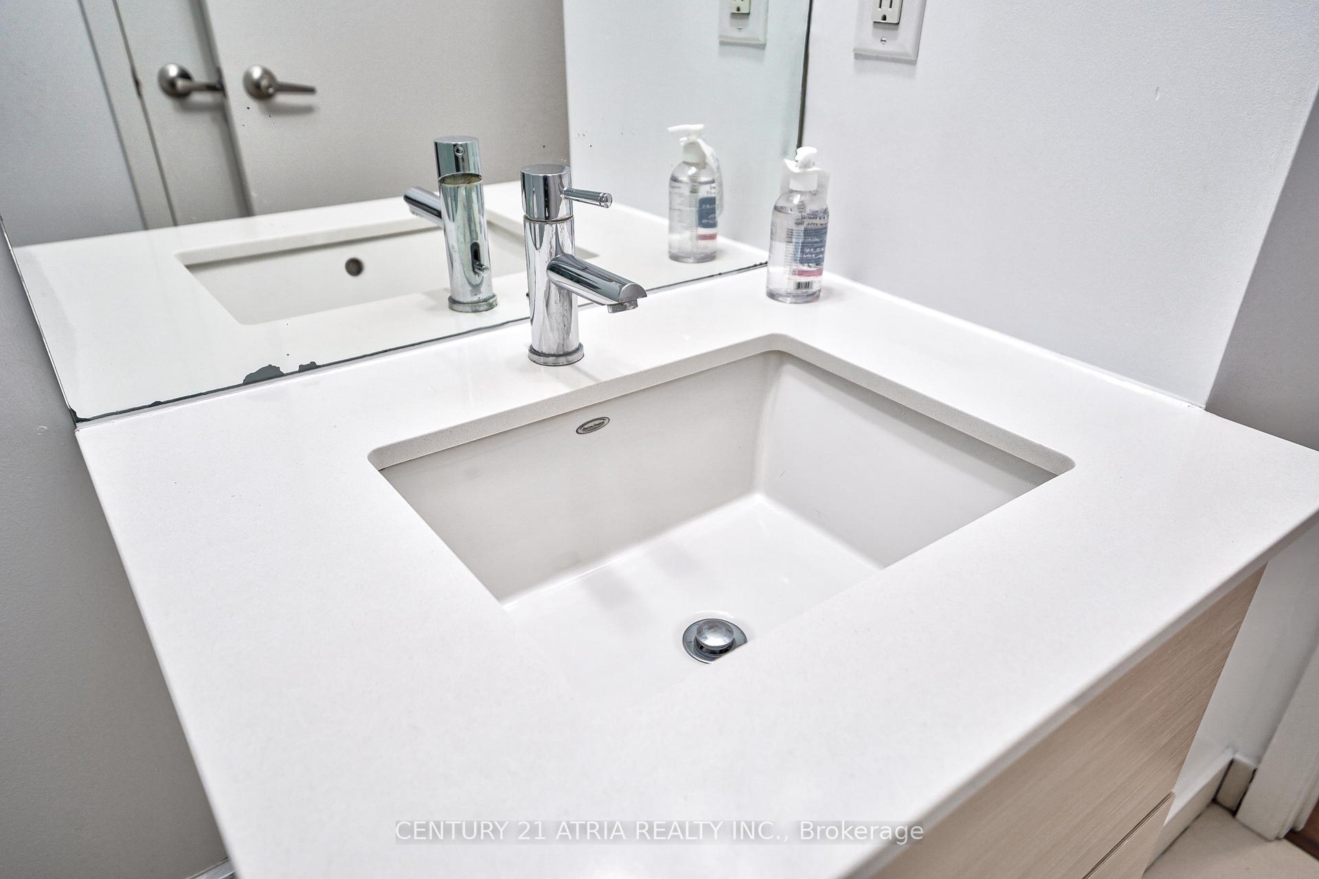 Photo 12 of Unit 1003, 210 Simcoe Street, Toronto, Kensington-Chinatown — HOMEH