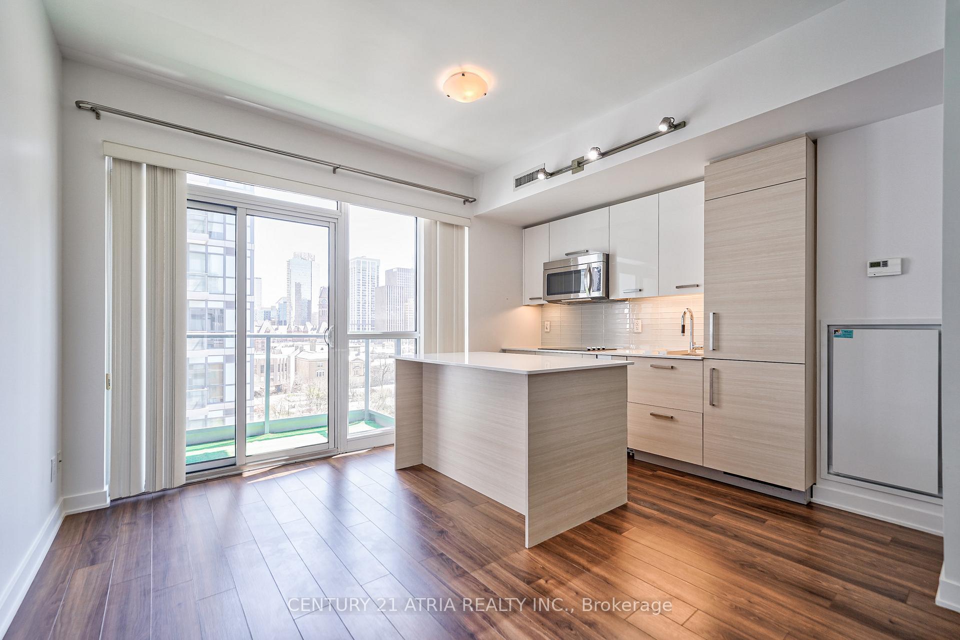 Photo 14 of Unit 1003, 210 Simcoe Street, Toronto, Kensington-Chinatown — HOMEH
