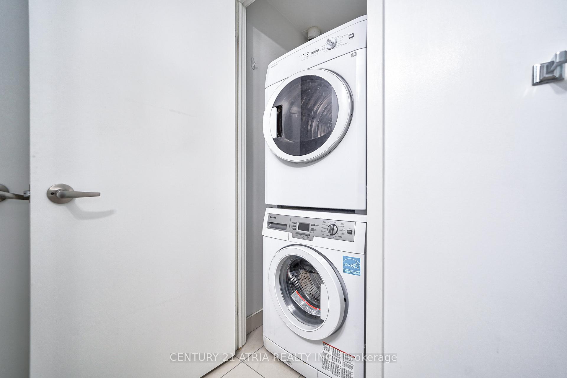 Photo 27 of Unit 1003, 210 Simcoe Street, Toronto, Kensington-Chinatown — HOMEH