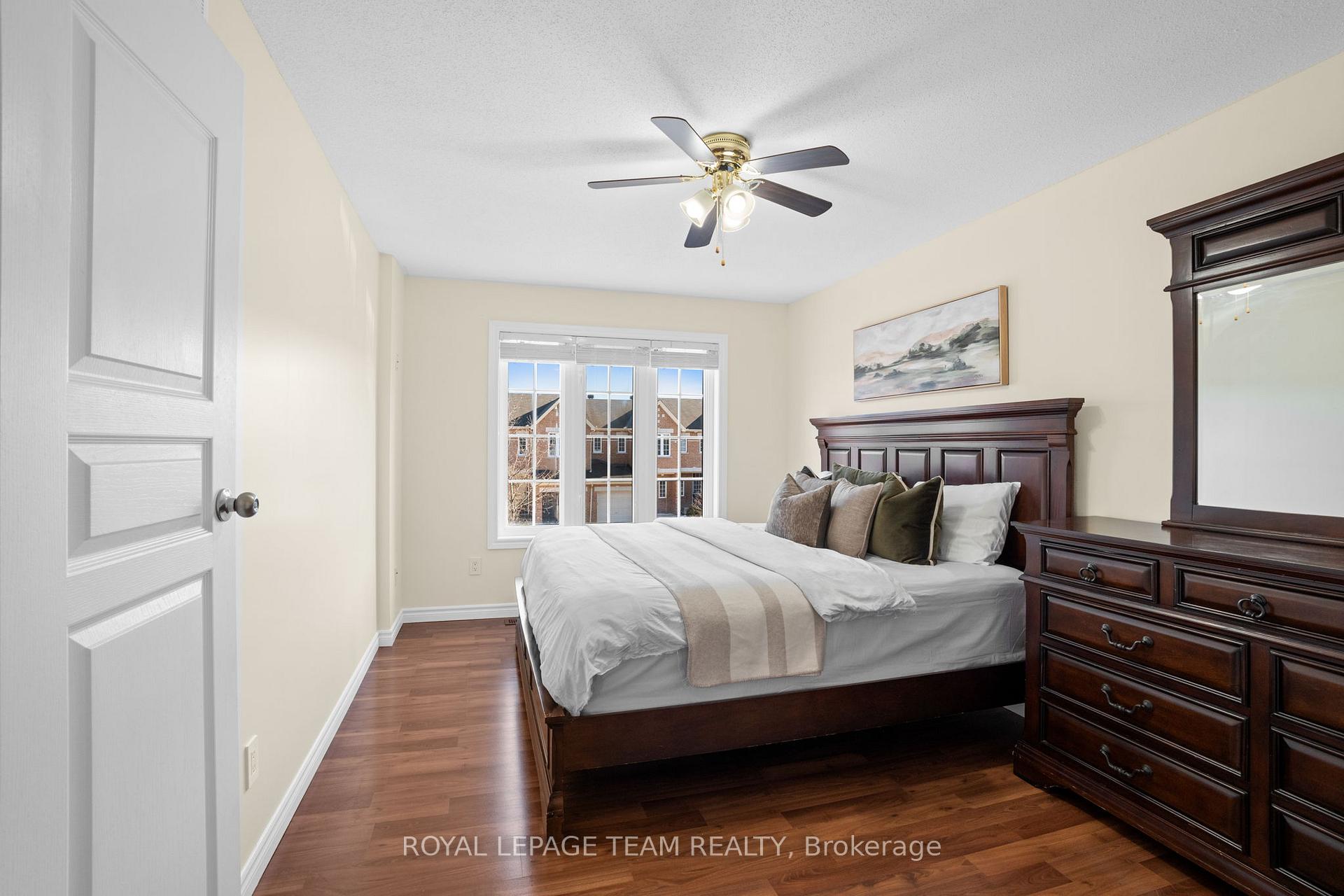 Photo 20 of 447 Grey Seal Circle, Ottawa, Riverside South/Gloucester Glen — HOMEH