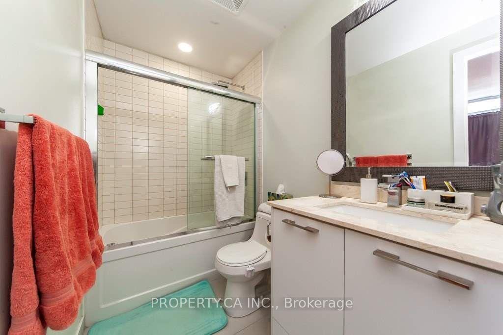 Photo 8 of Unit 906, 9471 Yonge Street, Richmond Hill, Observatory — HOMEH