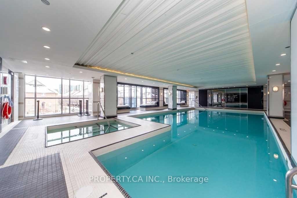 Photo 15 of Unit 906, 9471 Yonge Street, Richmond Hill, Observatory — HOMEH