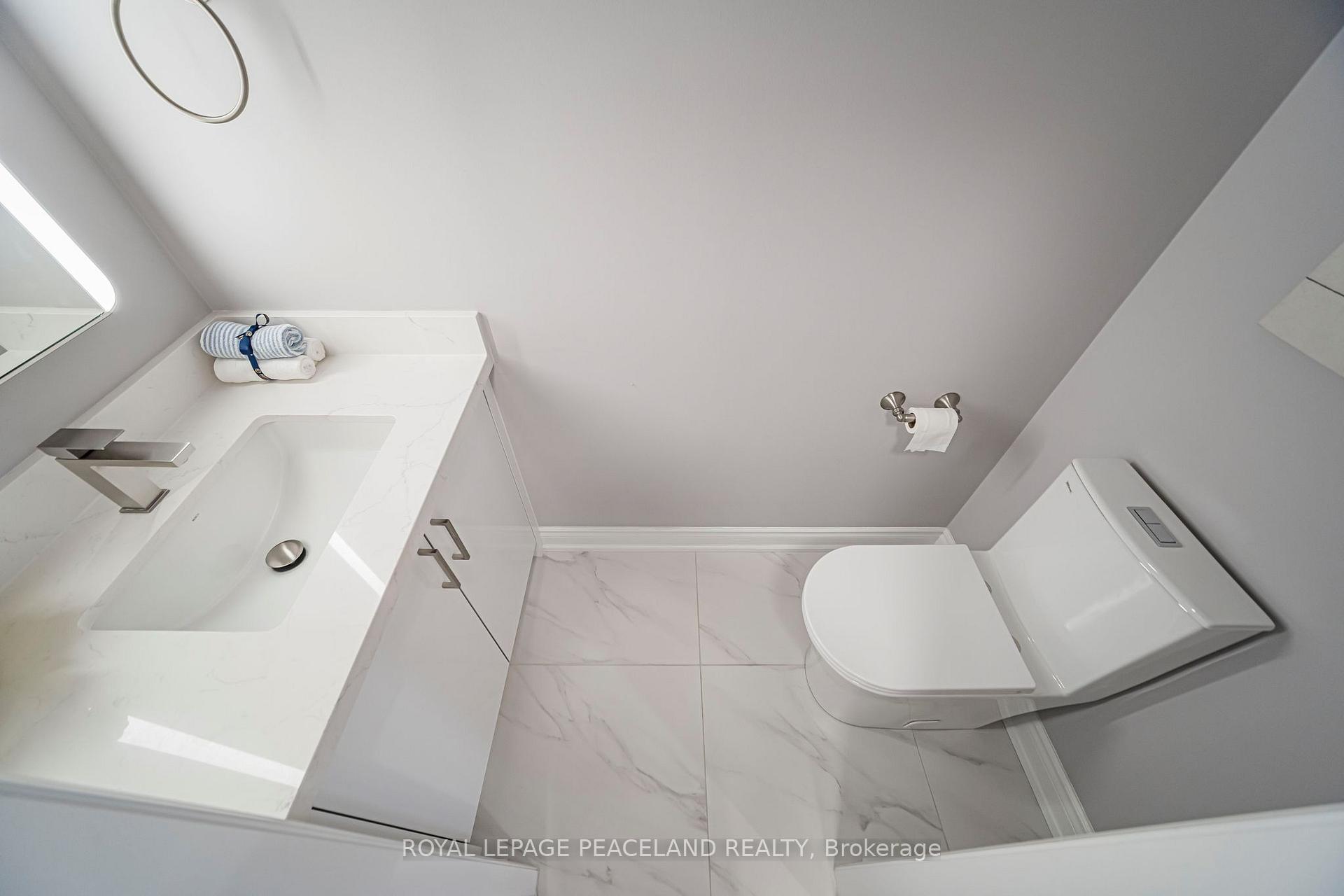 Photo 8 of 129 Lacewood Drive, Richmond Hill, Westbrook — HOMEH