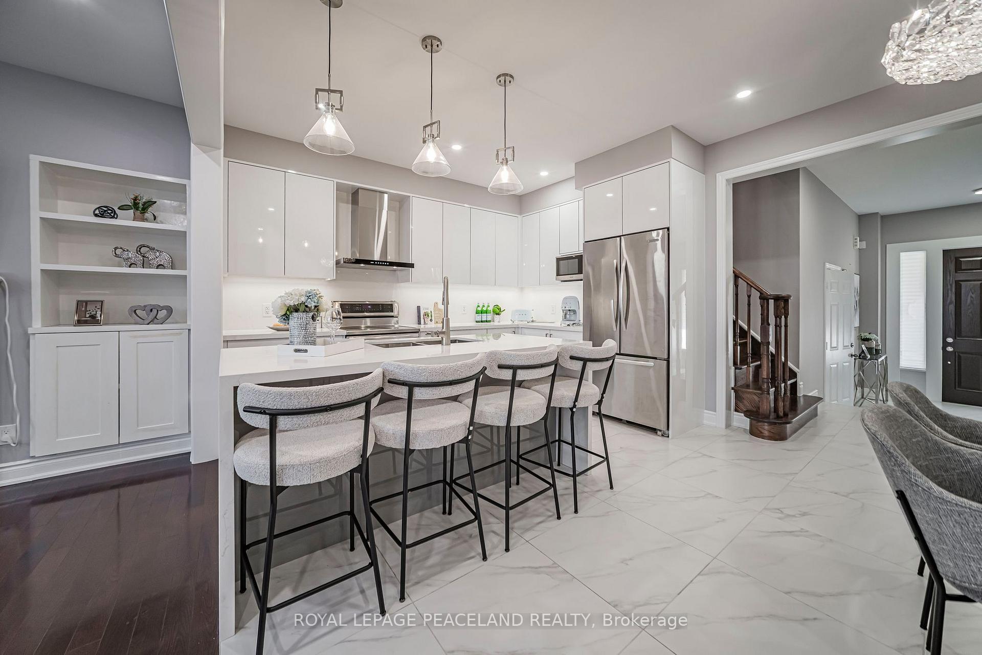 Photo 10 of 129 Lacewood Drive, Richmond Hill, Westbrook — HOMEH