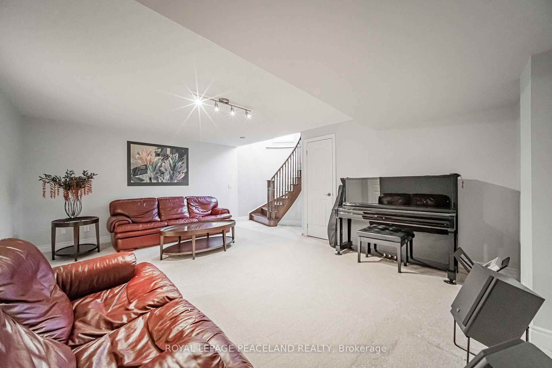 Photo 40 of 129 Lacewood Drive, Richmond Hill, Westbrook — HOMEH
