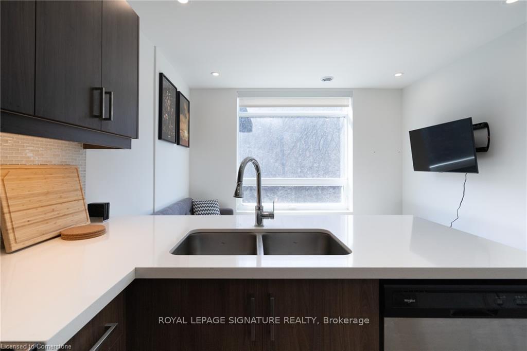 Photo 7 of Unit 402, 455 Charlton Avenue E, Hamilton, Stinson — HOMEH