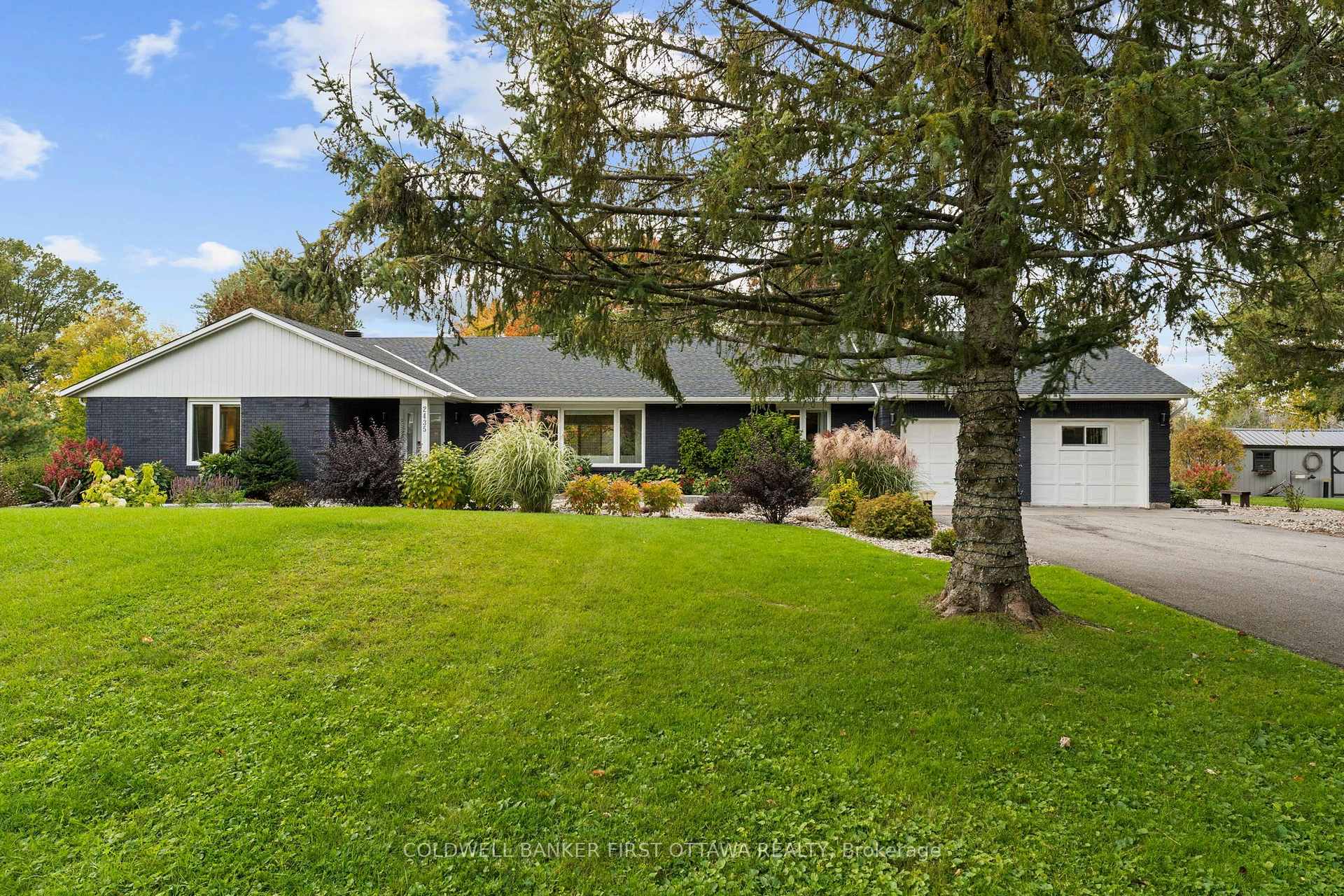 Photo of 2435 River Road