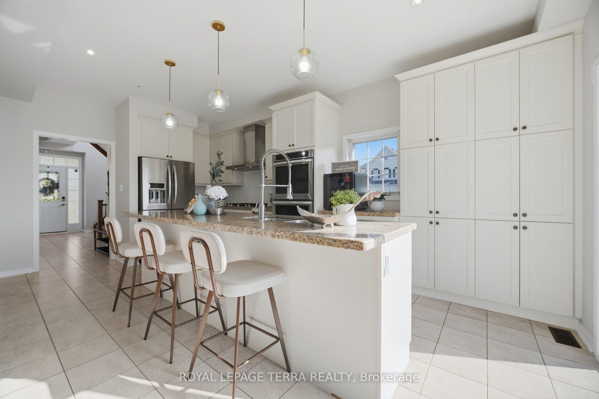 Photo 8 of 86 Edwin Carr Street, Clarington, Bowmanville — HOMEH