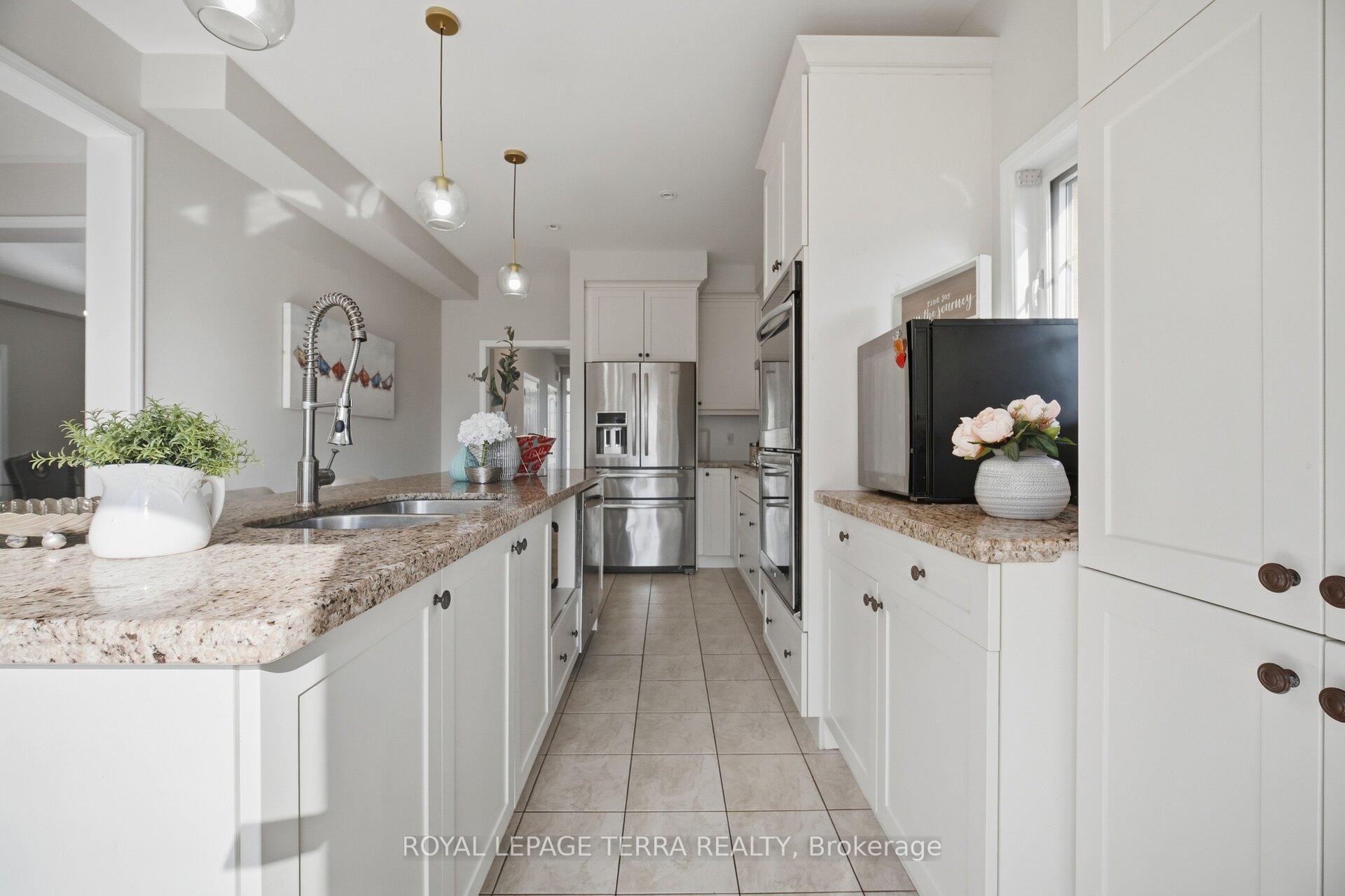 Photo 9 of 86 Edwin Carr Street, Clarington, Bowmanville — HOMEH