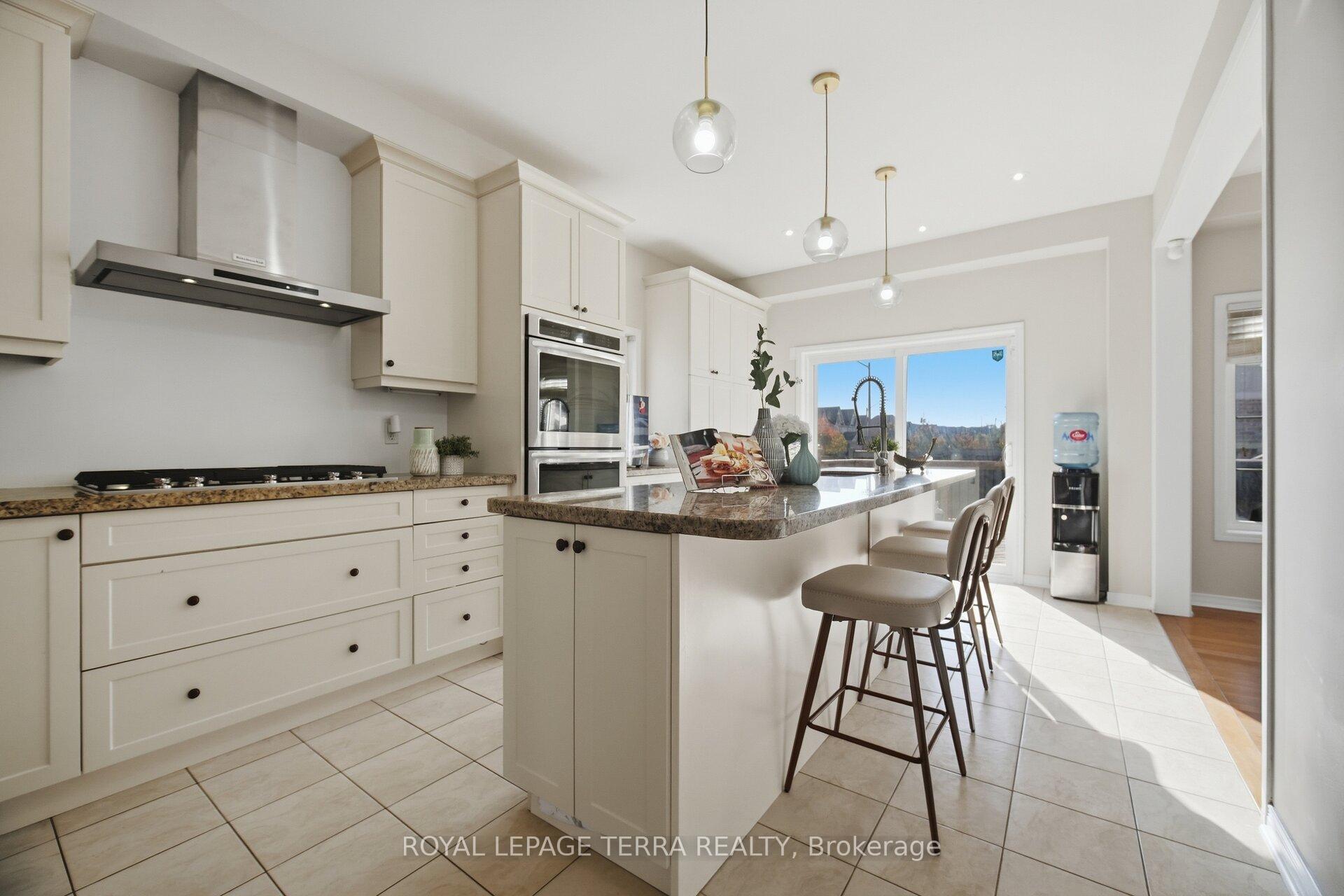 Photo 10 of 86 Edwin Carr Street, Clarington, Bowmanville — HOMEH