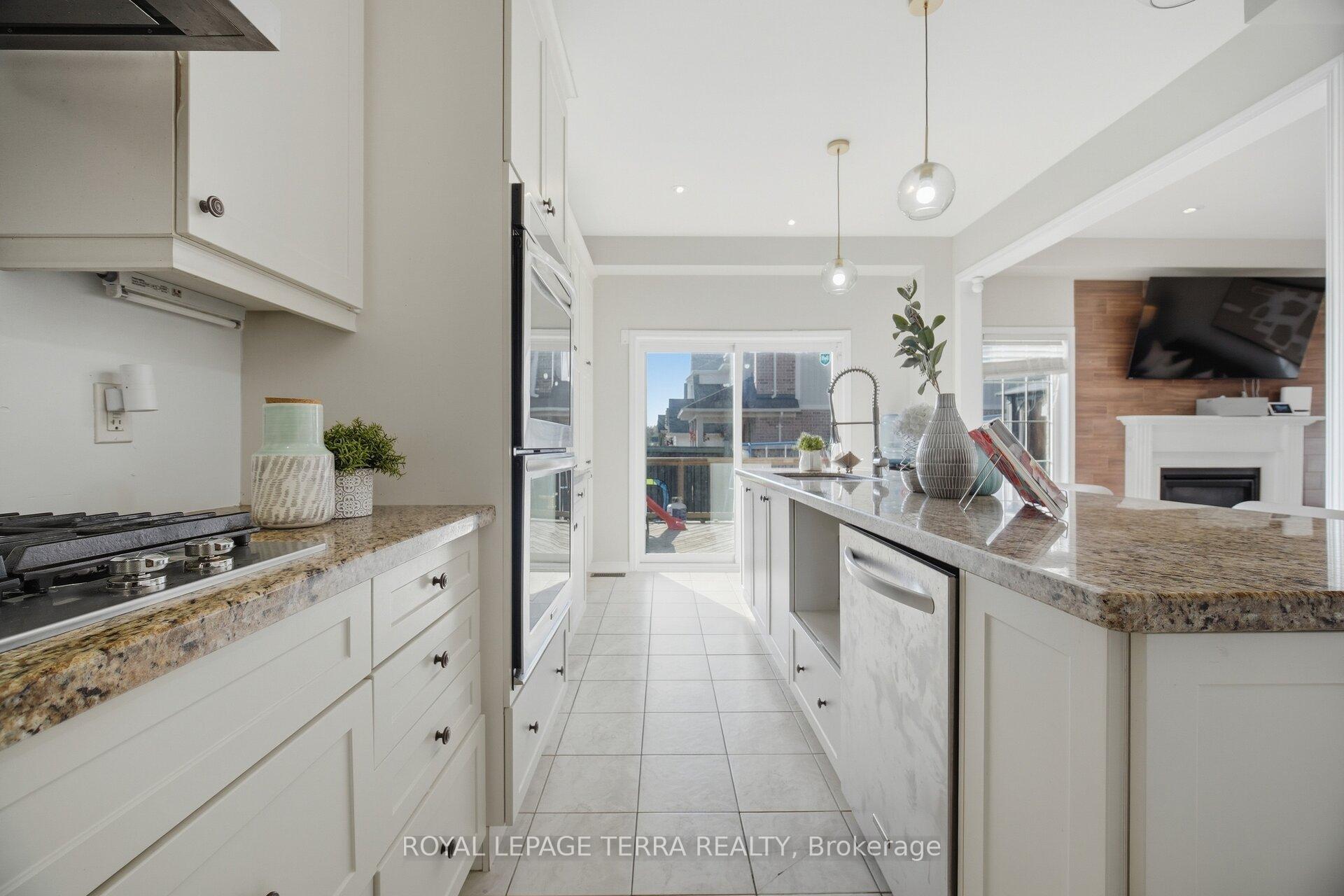 Photo 12 of 86 Edwin Carr Street, Clarington, Bowmanville — HOMEH