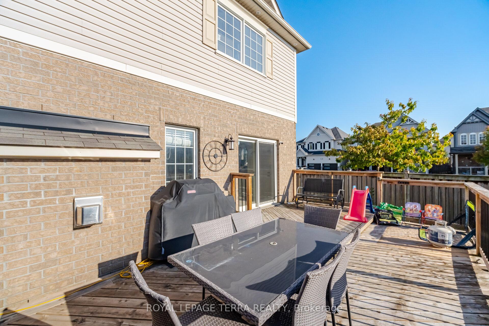 Photo 37 of 86 Edwin Carr Street, Clarington, Bowmanville — HOMEH