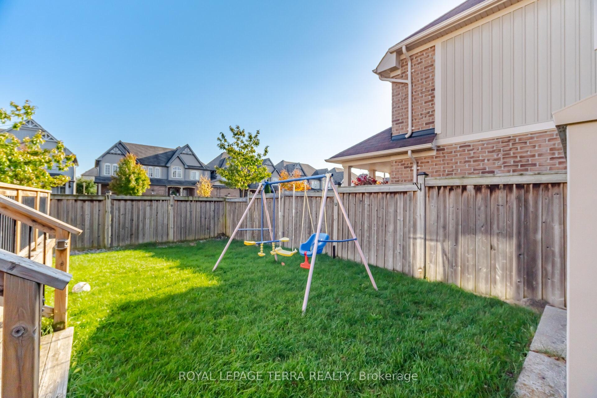 Photo 40 of 86 Edwin Carr Street, Clarington, Bowmanville — HOMEH