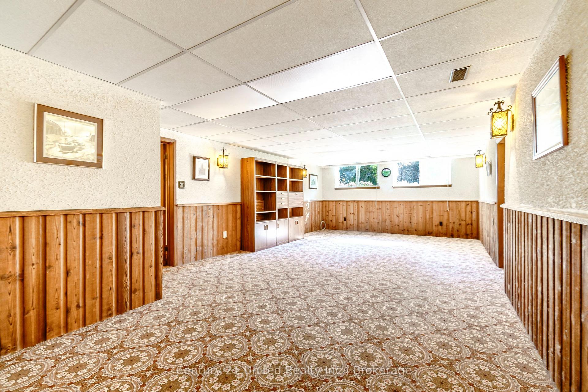 Photo 34 of 136 Wallis Drive, Peterborough, Monaghan Ward 2 — HOMEH