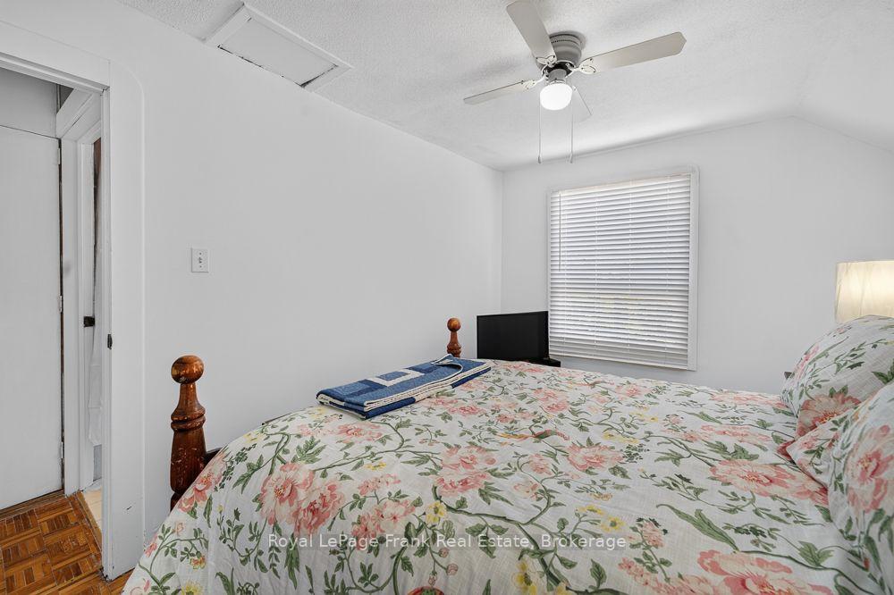 Photo 20 of 72 Twenty Second Street, Etobicoke, Long Branch — HOMEH