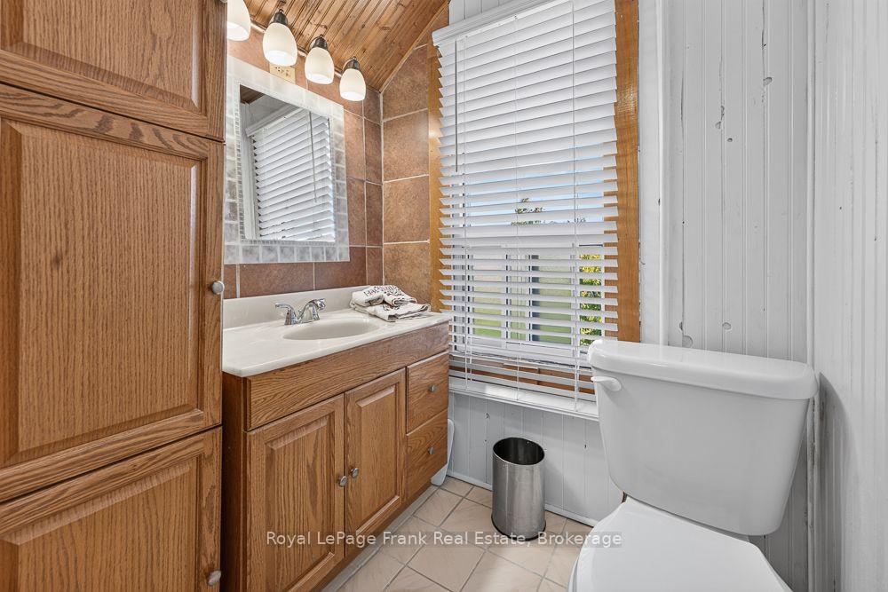 Photo 21 of 72 Twenty Second Street, Etobicoke, Long Branch — HOMEH