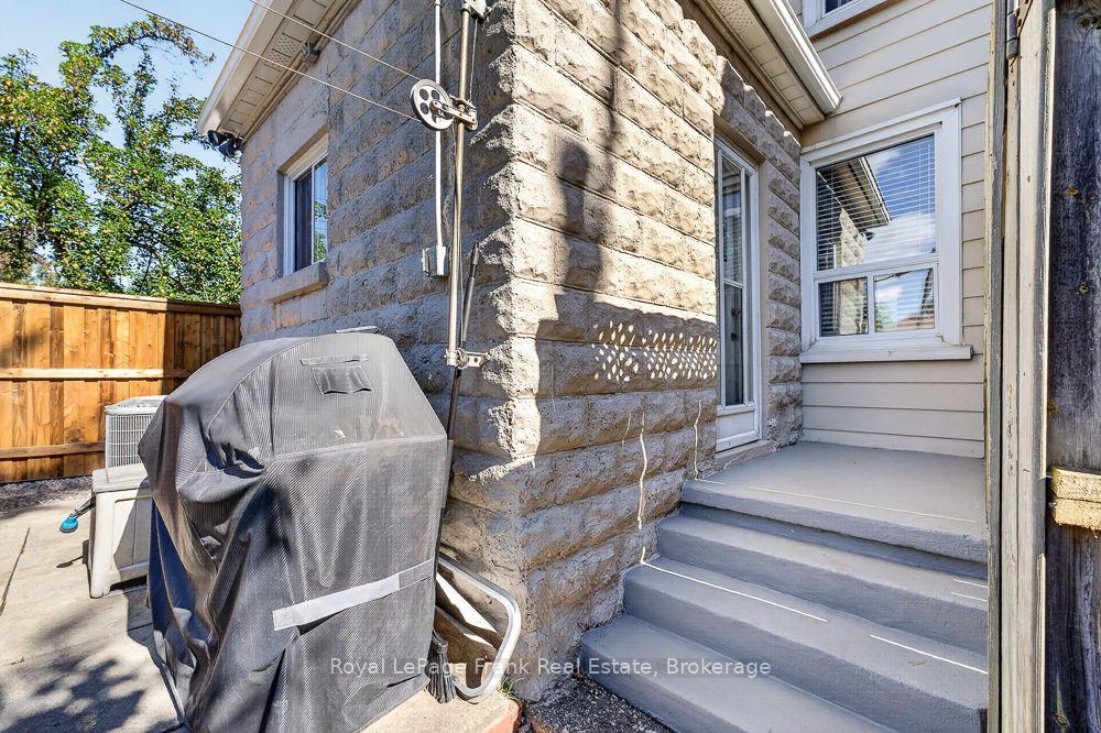 Photo 24 of 72 Twenty Second Street, Etobicoke, Long Branch — HOMEH
