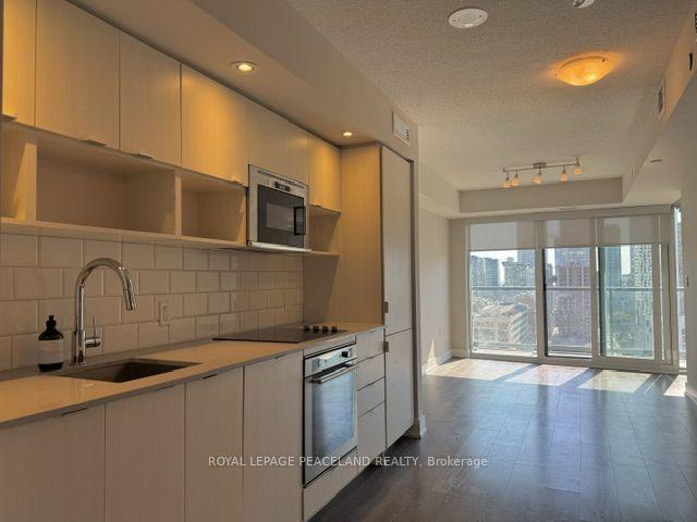 Photo 6 of Unit 2010, 89 Mcgill Street, Toronto, Church-Yonge Corridor — HOMEH