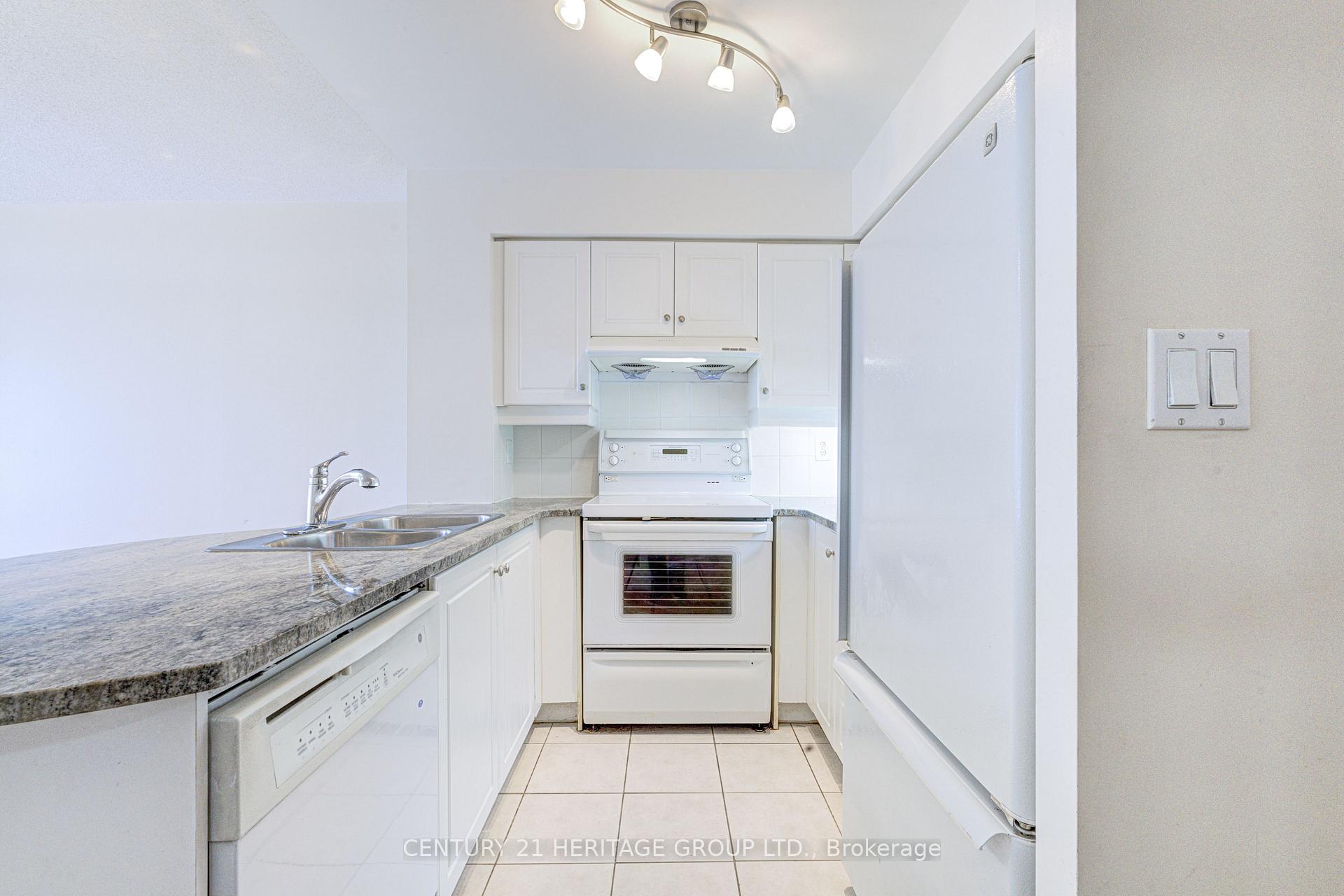 Photo 14 of Unit 610, 2 Rean Drive, North York, Bayview Village — HOMEH