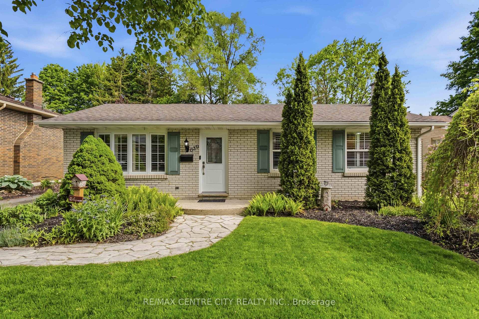 Photo of 639 Dunboyne Crescent