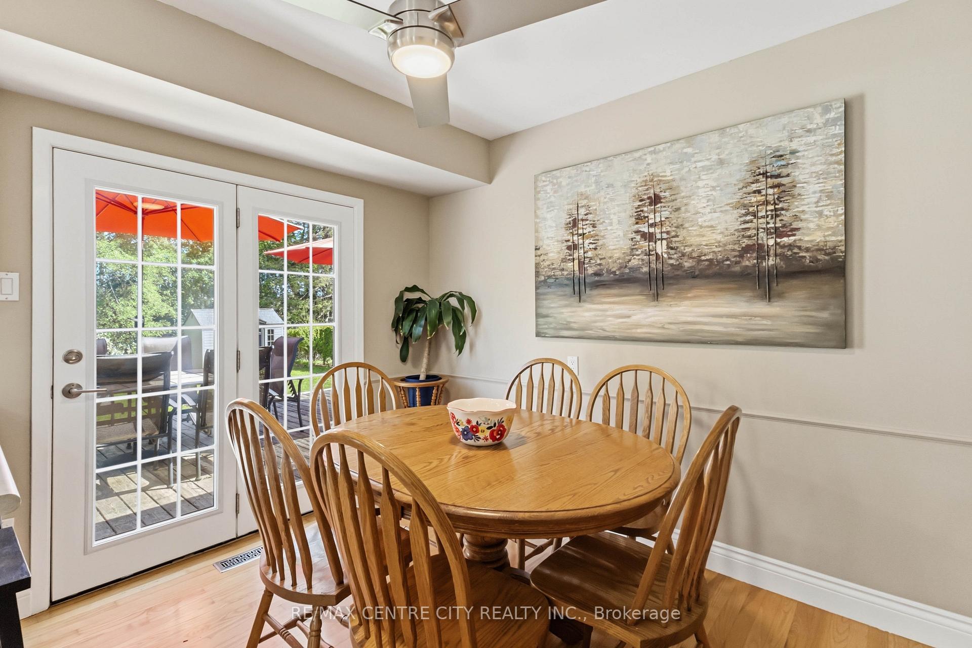 Photo 15 of 639 Dunboyne Crescent, London, North H — HOMEH