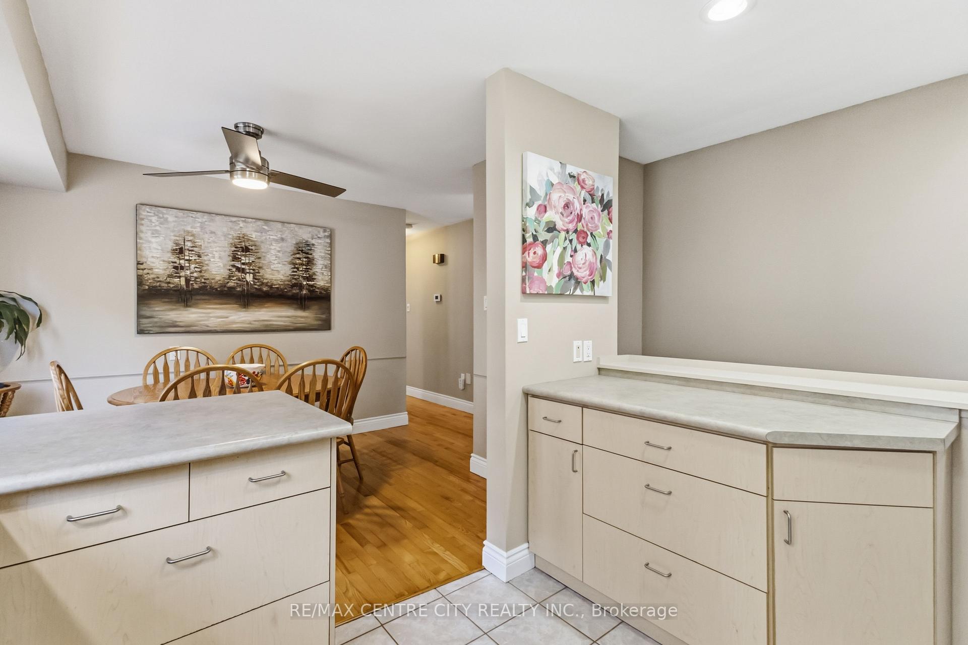 Photo 21 of 639 Dunboyne Crescent, London, North H — HOMEH