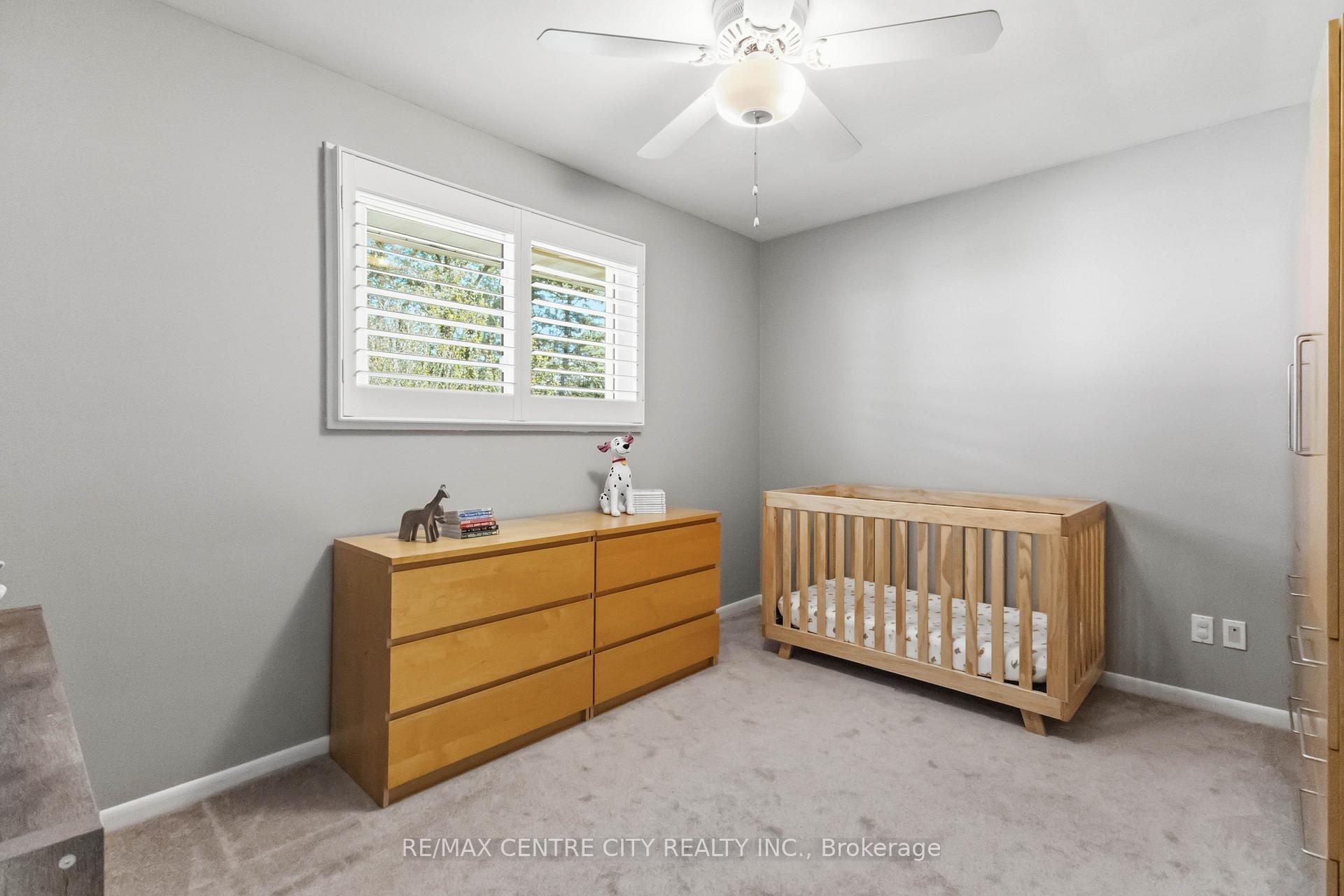 Photo 24 of 639 Dunboyne Crescent, London, North H — HOMEH