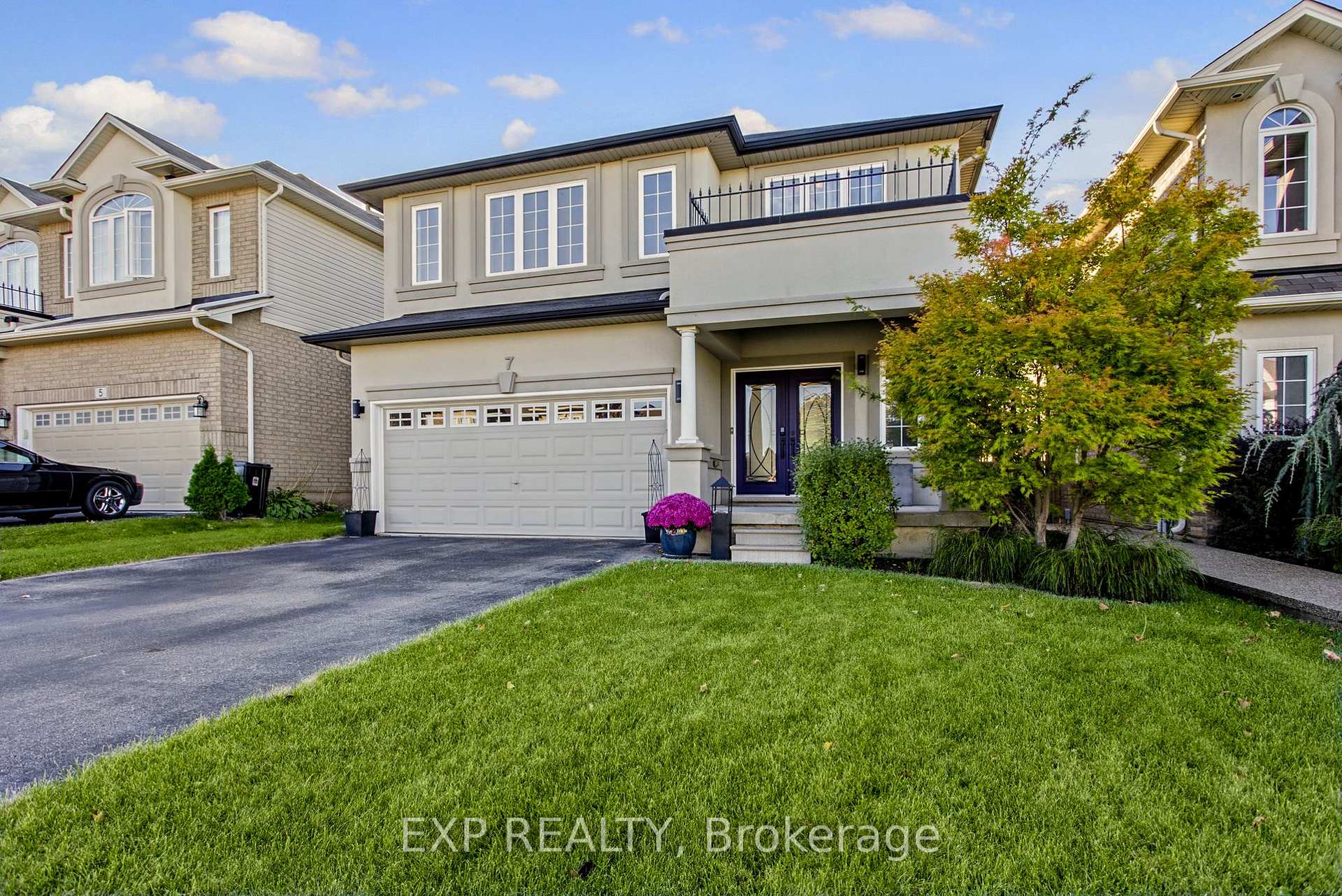 Photo 3 of 7 Lampman Drive, Grimsby, Grimsby West — HOMEH