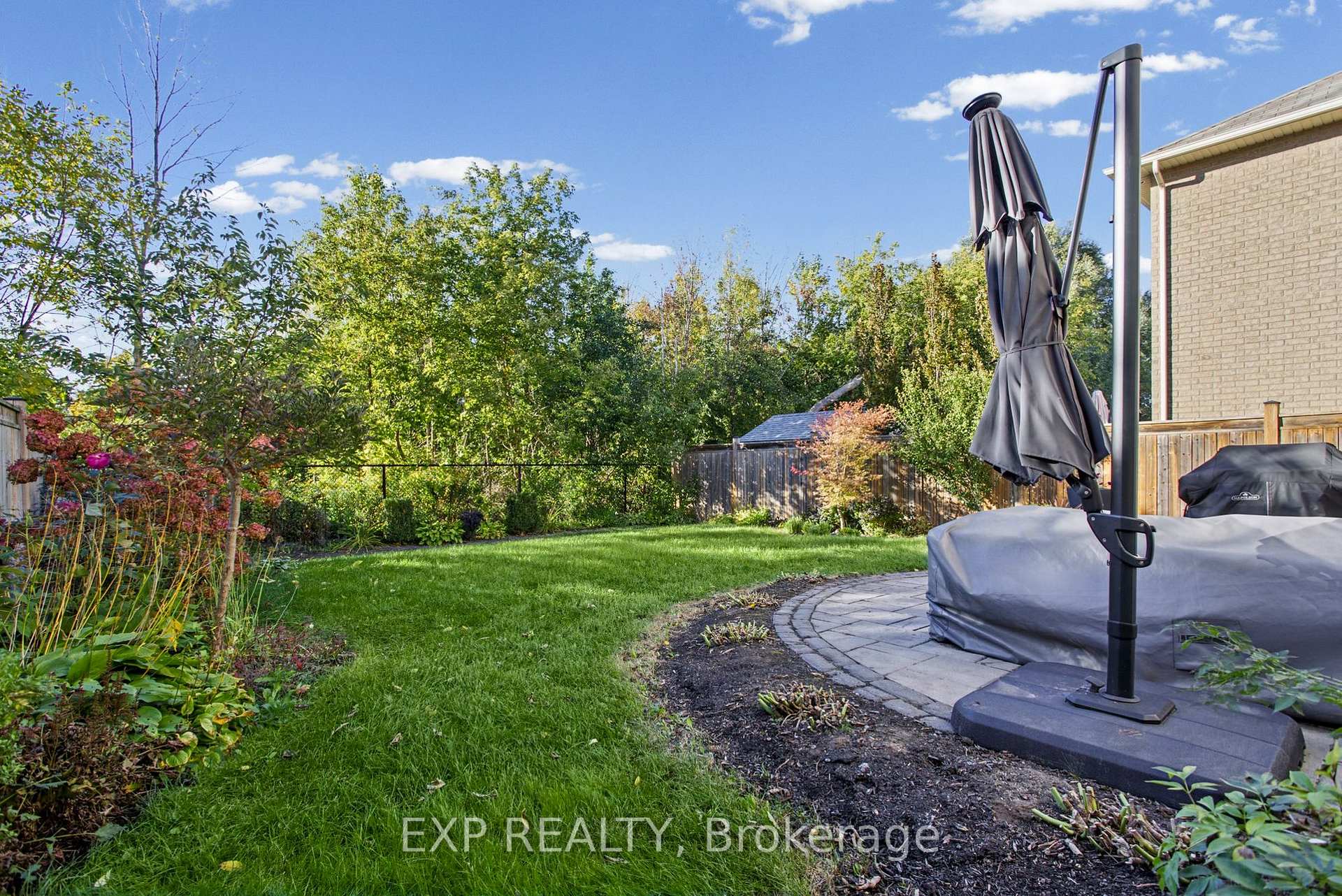 Photo 26 of 7 Lampman Drive, Grimsby, Grimsby West — HOMEH