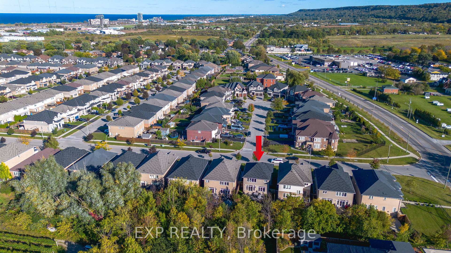 Photo 35 of 7 Lampman Drive, Grimsby, Grimsby West — HOMEH