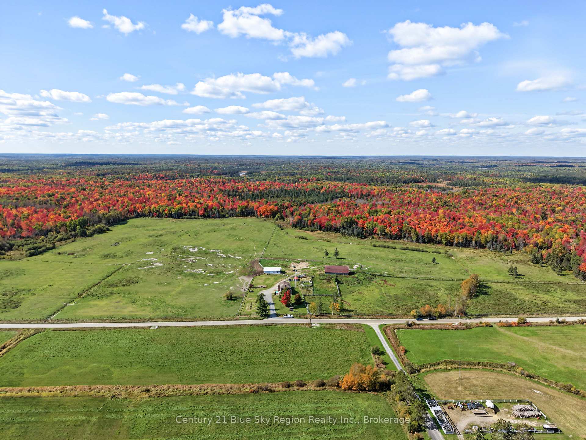 Photo 4 of 1383 Rabbit Trail Road, Markstay-Warren — HOMEH