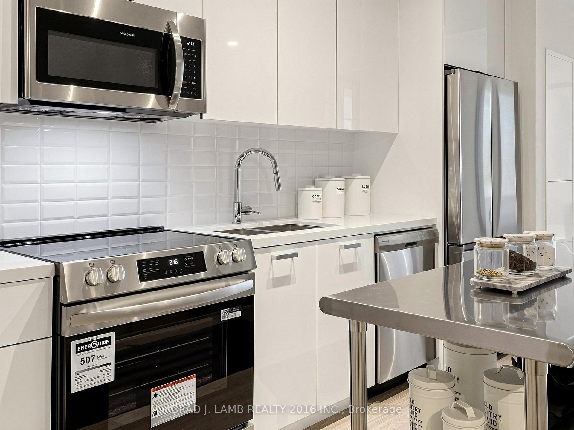 Photo 17 of Unit 404, 284 King Street E, Toronto, Moss Park — HOMEH