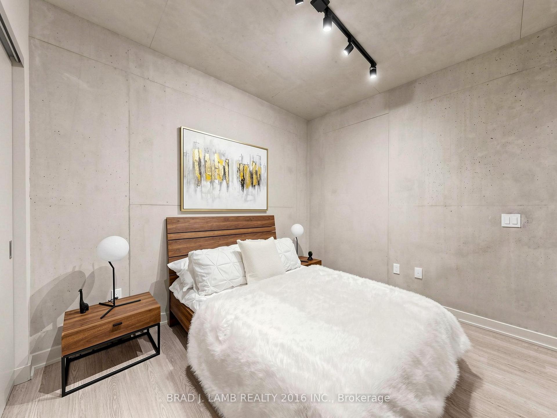 Photo 35 of Unit 404, 284 King Street E, Toronto, Moss Park — HOMEH