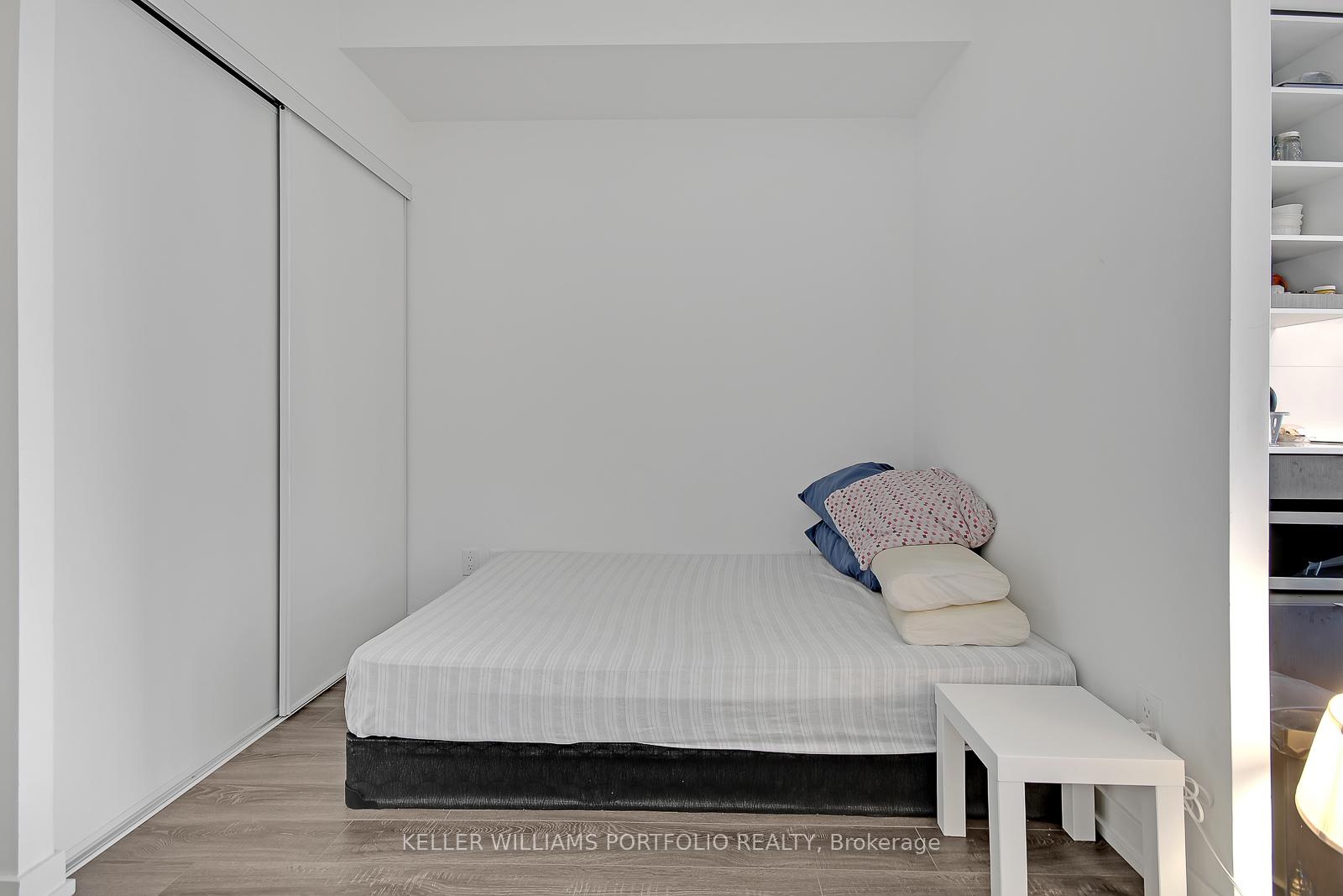 Photo 6 of Unit 618, 20 Edward Street, Toronto, Bay Street Corridor — HOMEH
