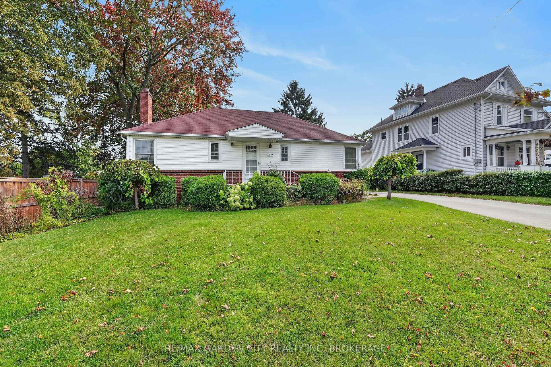Photo 1 of 1571 Pelham Street, Pelham, Fonthill — HOMEH
