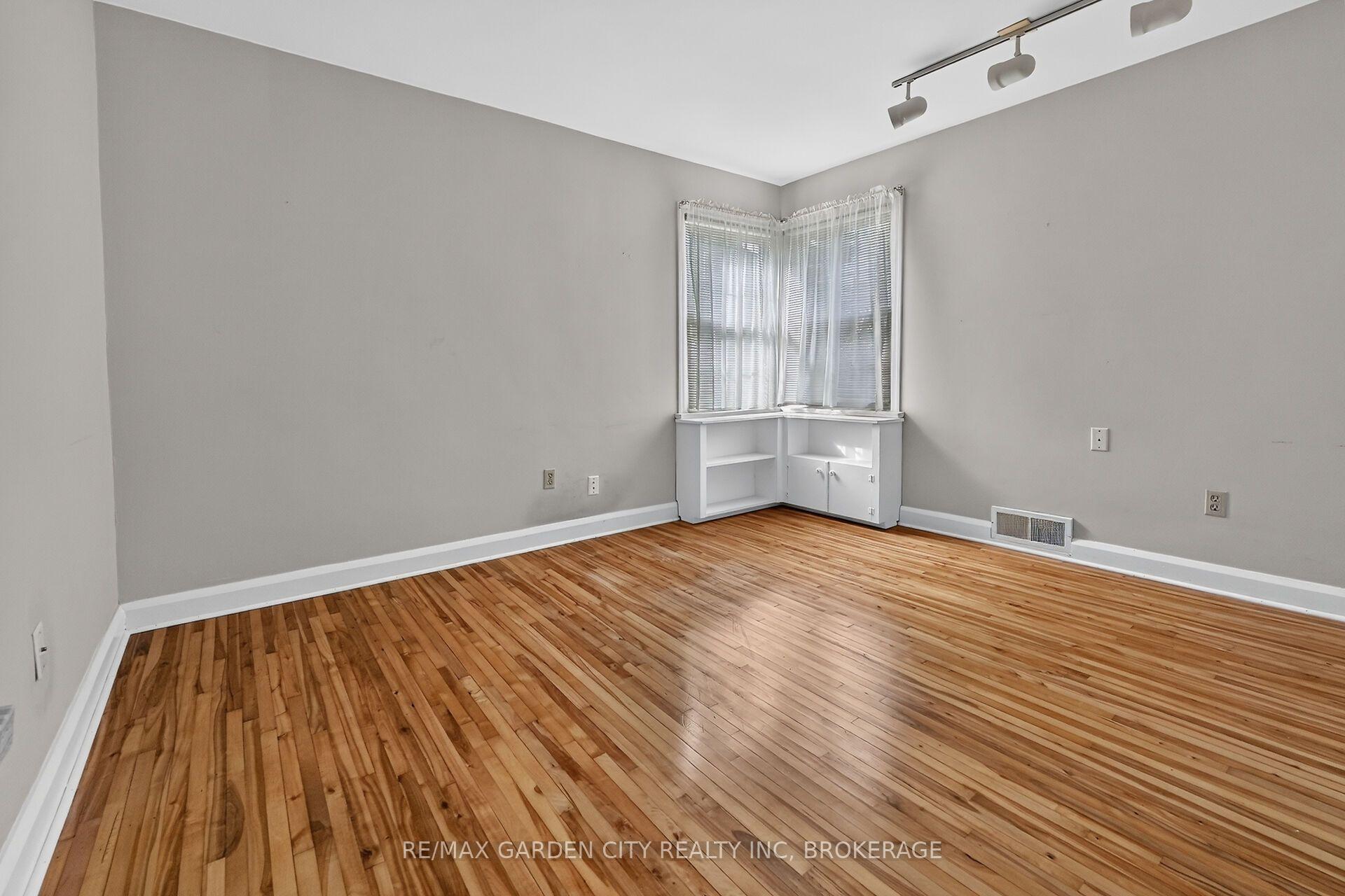Photo 19 of 1571 Pelham Street, Pelham, Fonthill — HOMEH