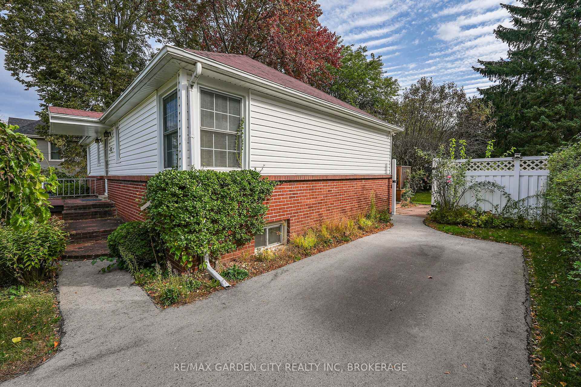 Photo 29 of 1571 Pelham Street, Pelham, Fonthill — HOMEH