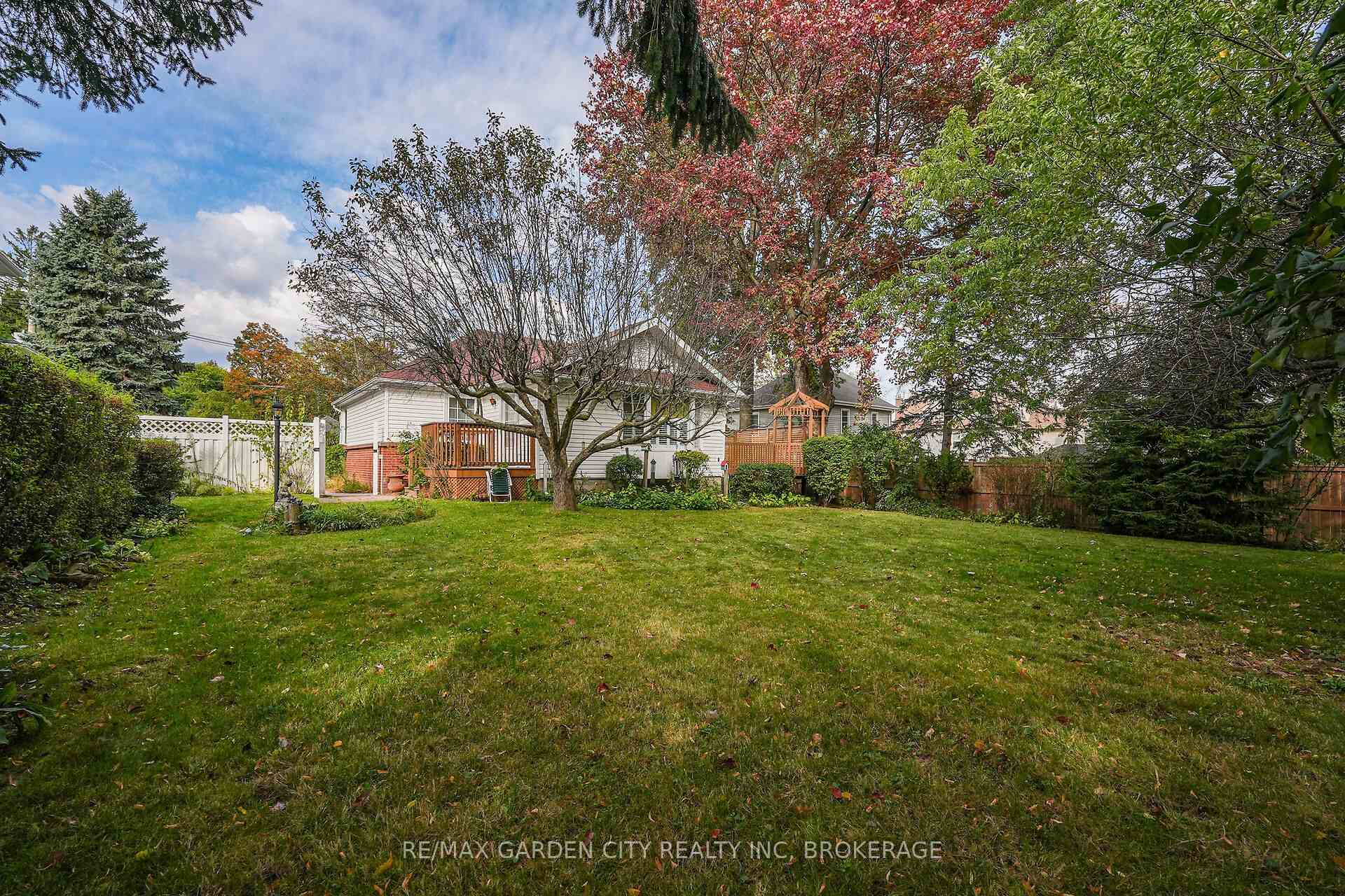 Photo 31 of 1571 Pelham Street, Pelham, Fonthill — HOMEH