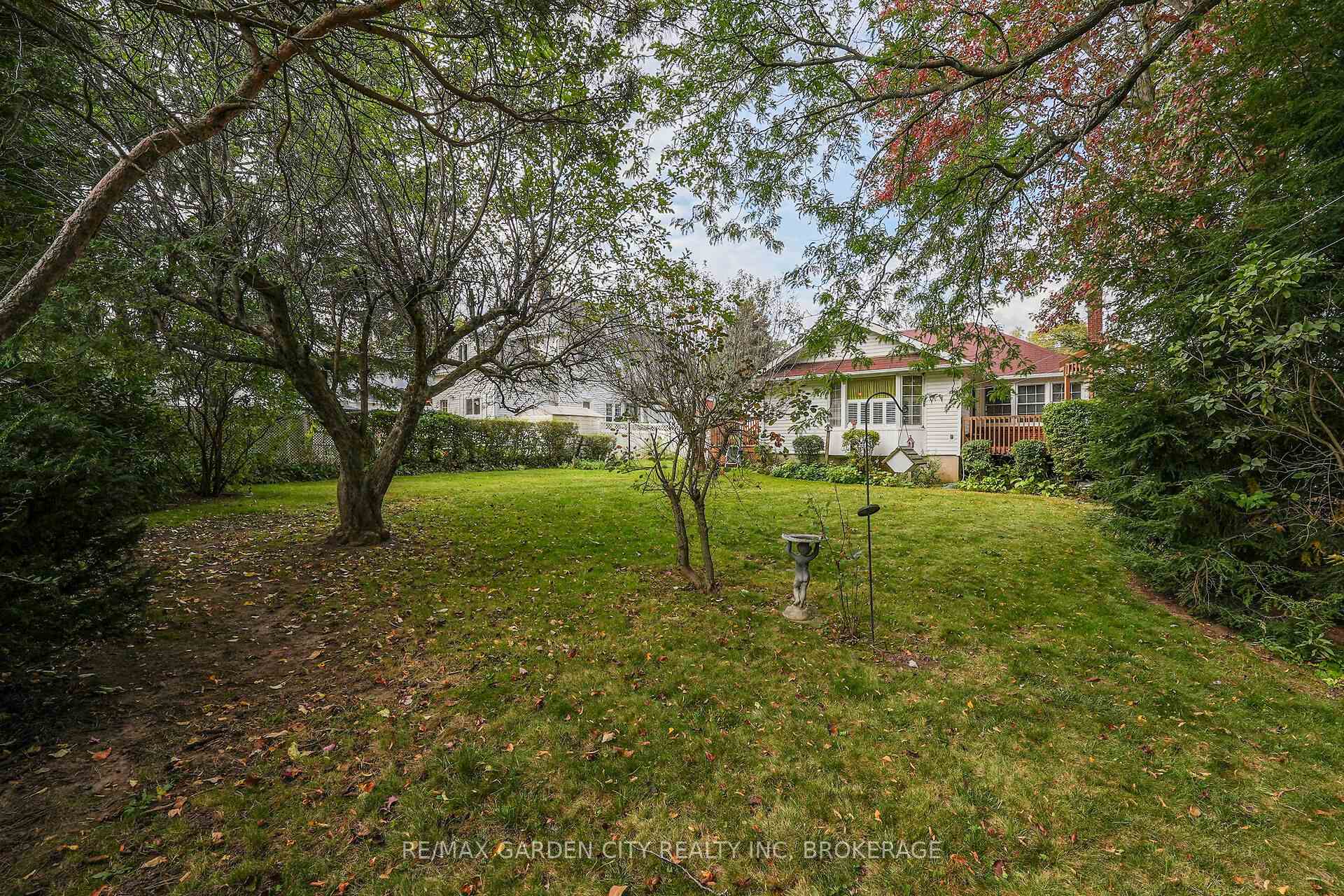 Photo 32 of 1571 Pelham Street, Pelham, Fonthill — HOMEH