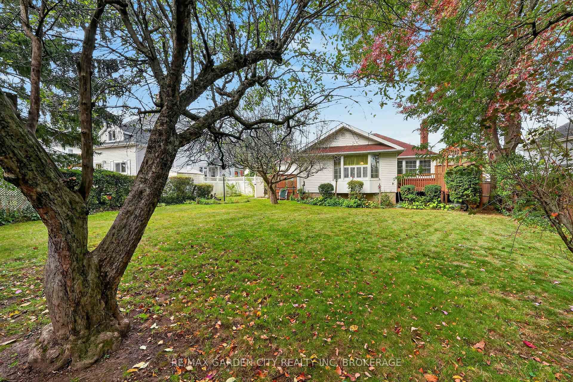 Photo 33 of 1571 Pelham Street, Pelham, Fonthill — HOMEH