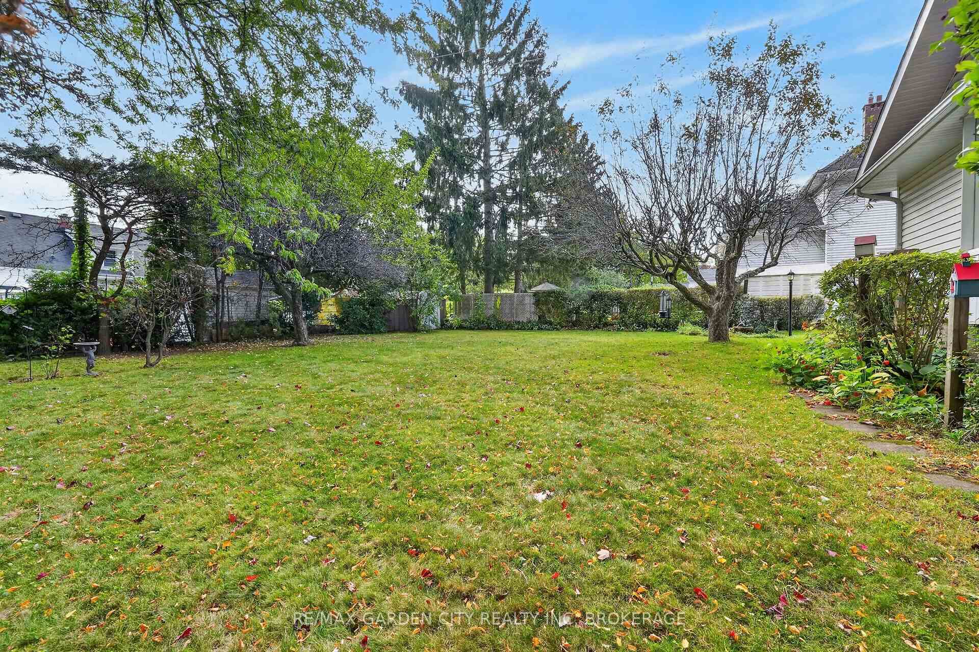 Photo 34 of 1571 Pelham Street, Pelham, Fonthill — HOMEH