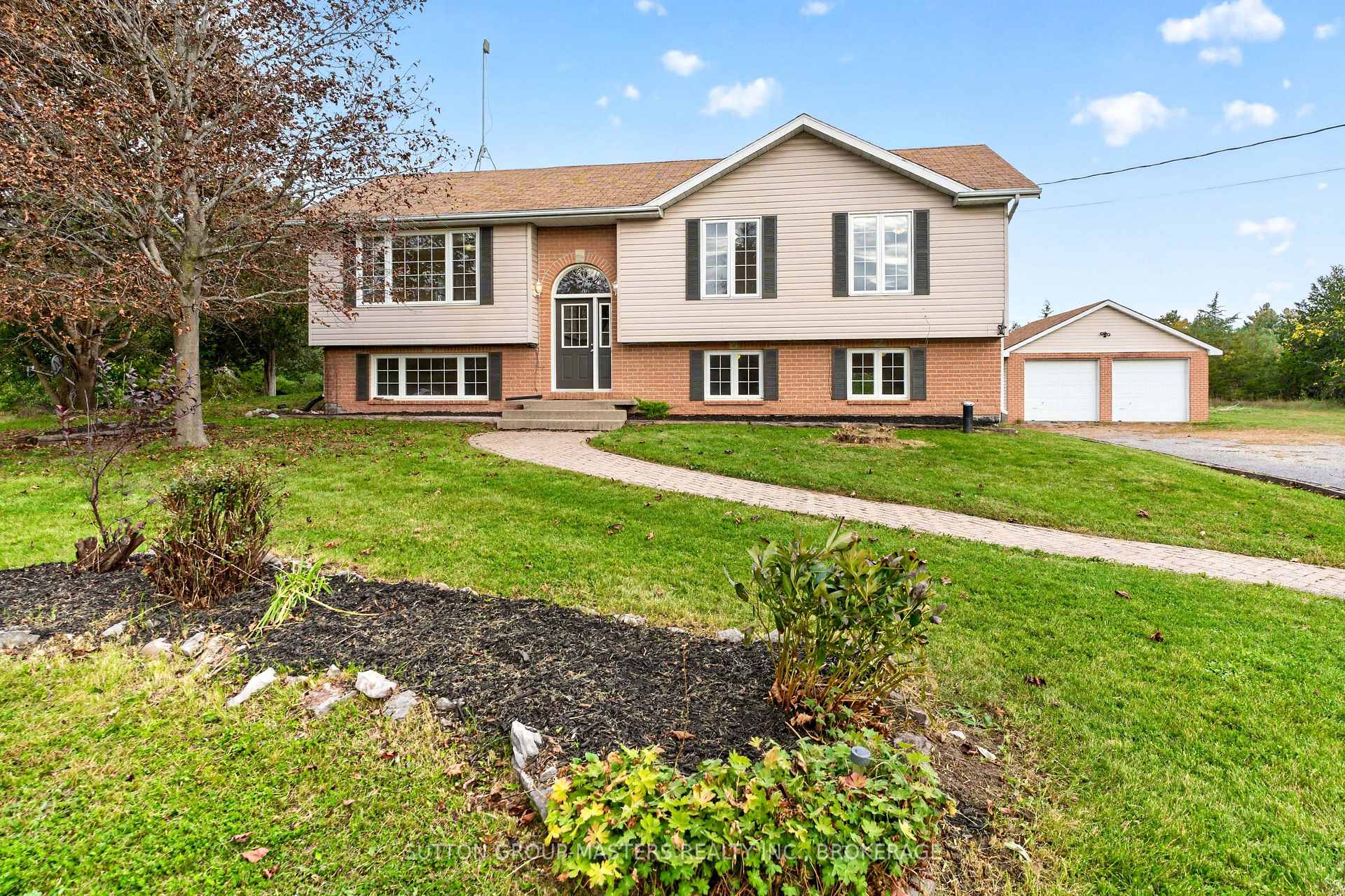 Photo 2 of 3026 Burbrook Road, Kingston, City North of 401 — HOMEH