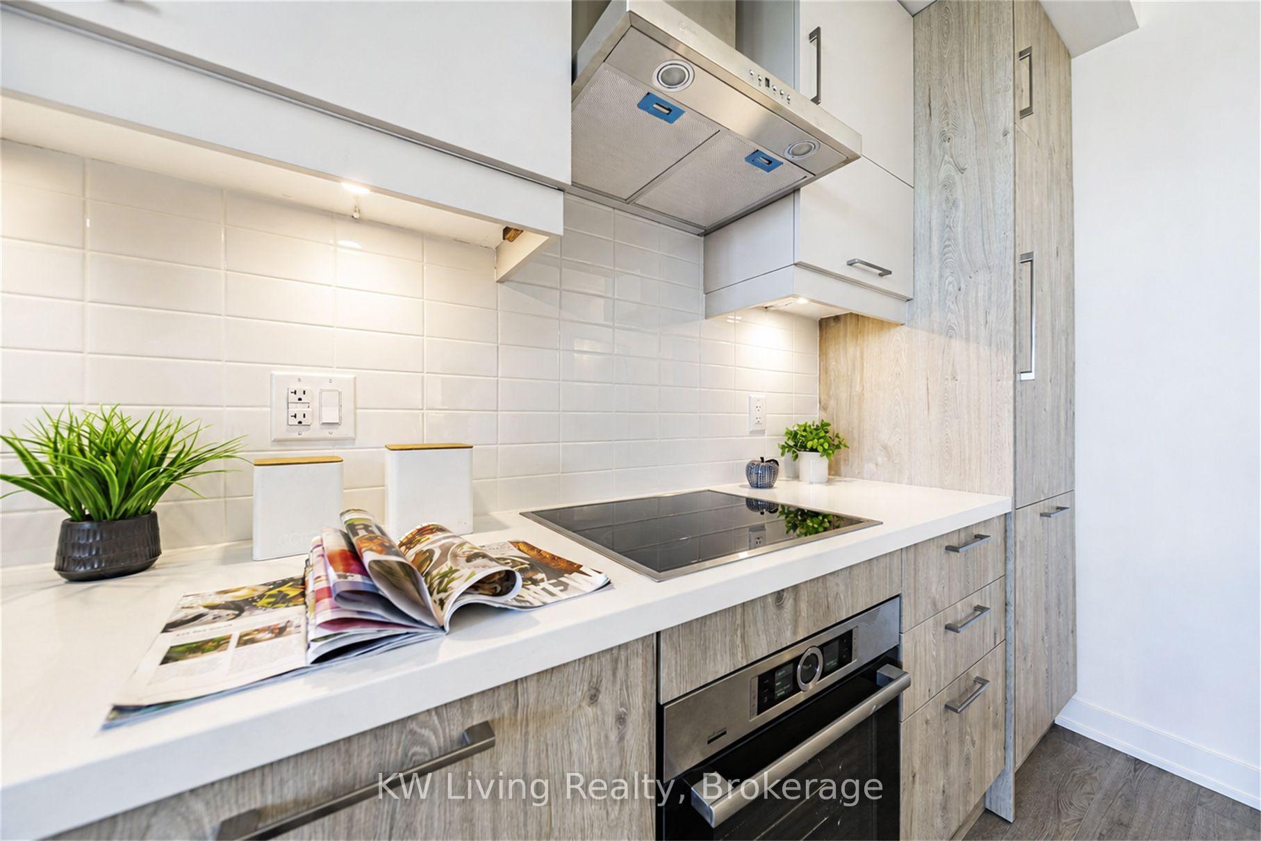 Photo 9 of Unit 728, 8119 Birchmount Road, Markham, Unionville — HOMEH