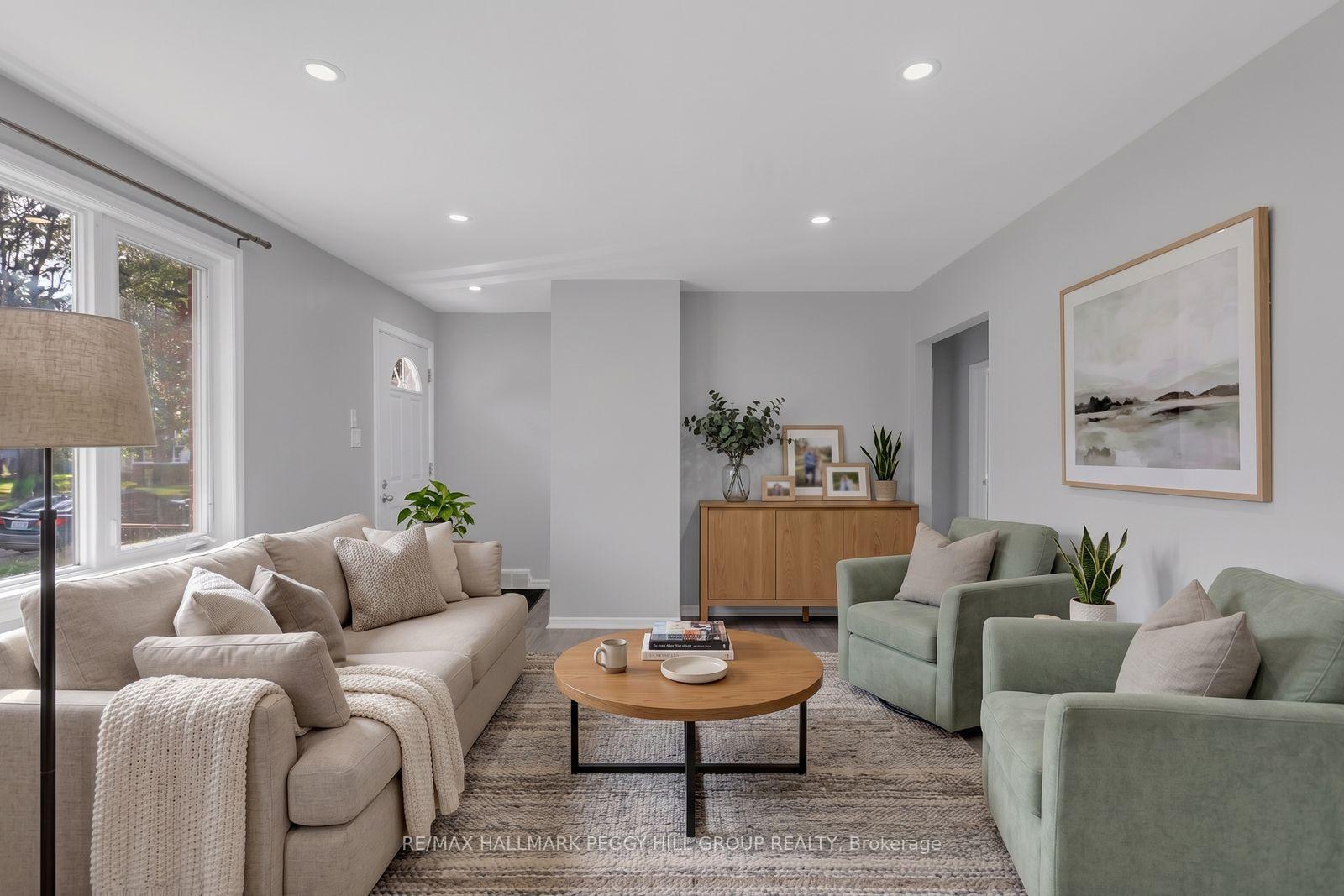 Photo 3 of 19 Alfred Street, Barrie, Allandale — HOMEH