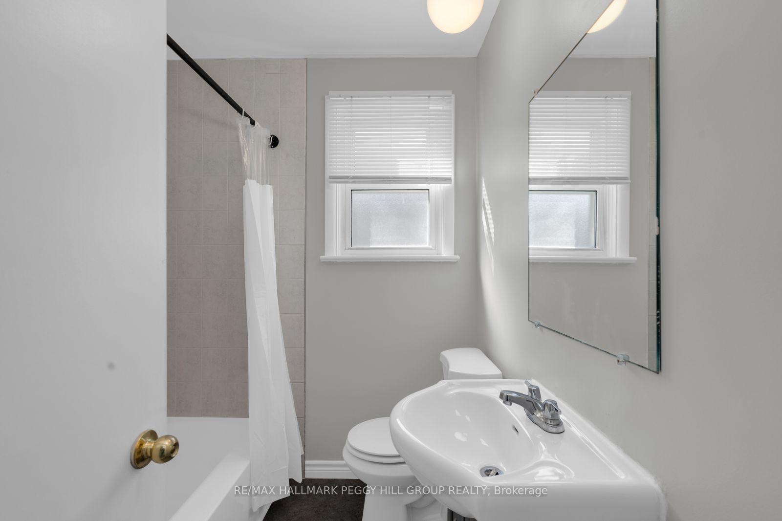 Photo 7 of 19 Alfred Street, Barrie, Allandale — HOMEH