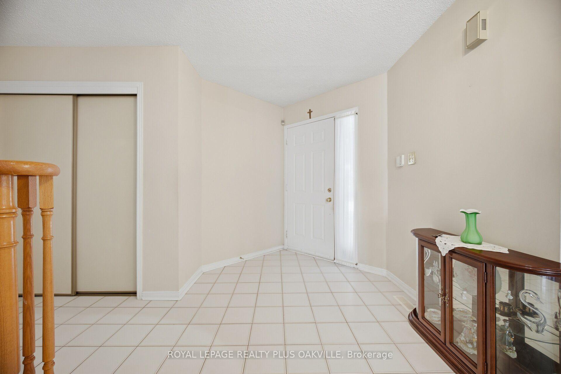 Photo 6 of 341 Nahani Way, Mississauga, Hurontario — HOMEH