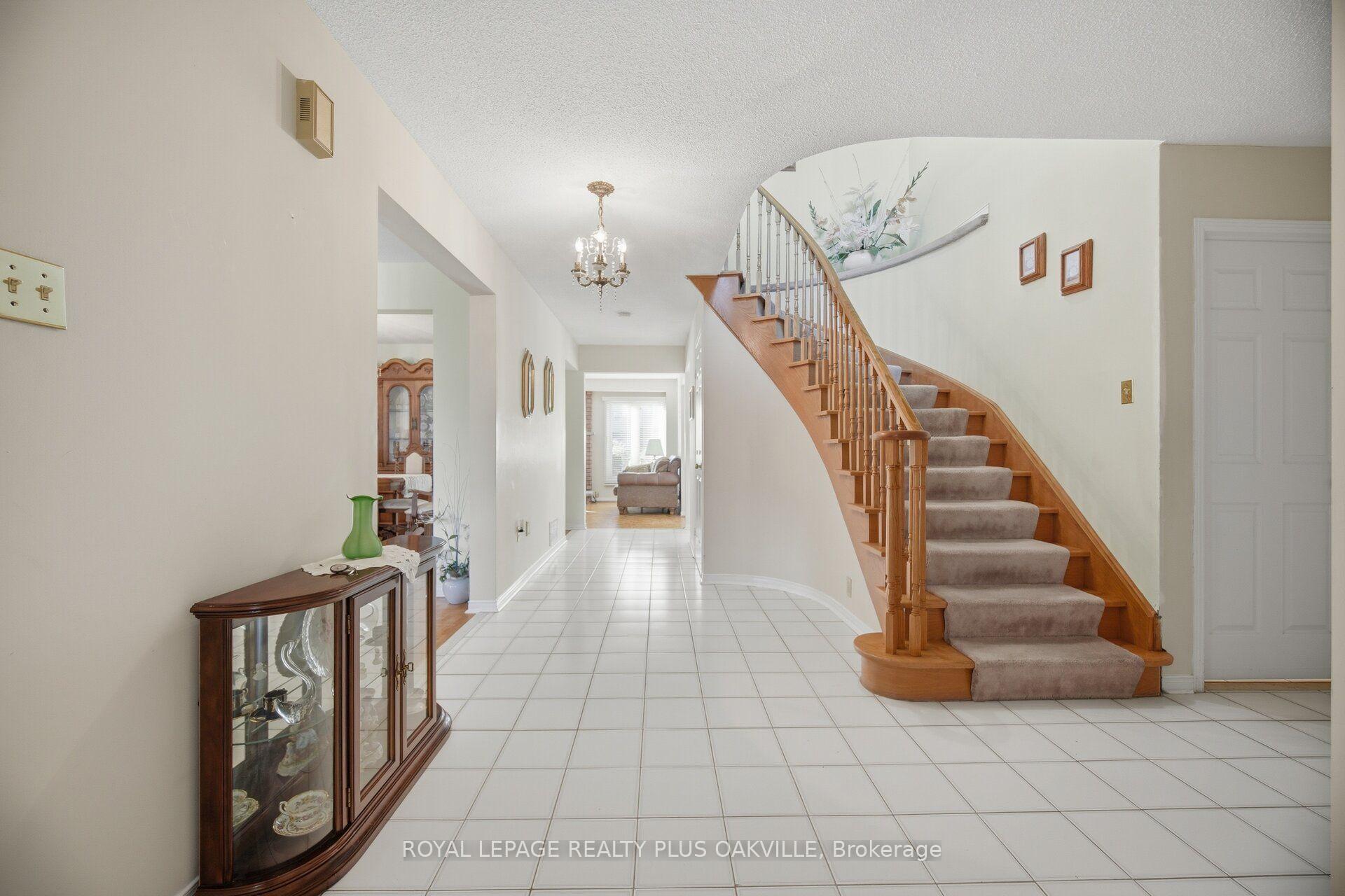 Photo 7 of 341 Nahani Way, Mississauga, Hurontario — HOMEH